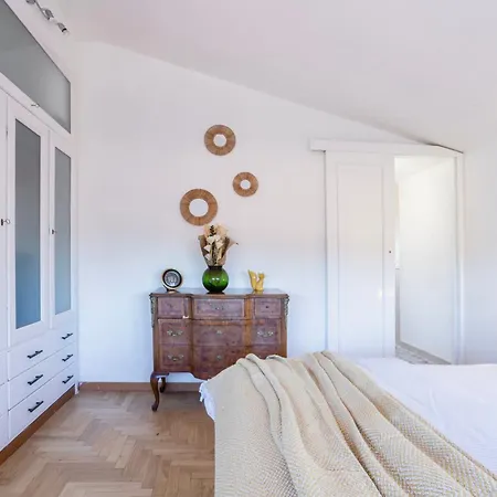 Isotta - Chic Flat With A Natural View Of Rome