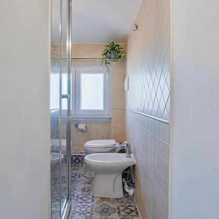 Isotta - Chic Flat With A Natural View Of * Roma