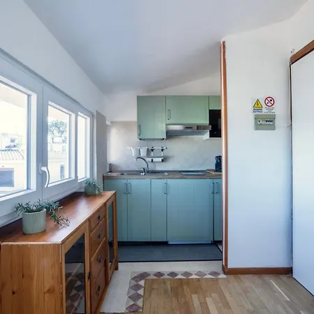 Isotta - Chic Flat With A Natural View Of * Roma